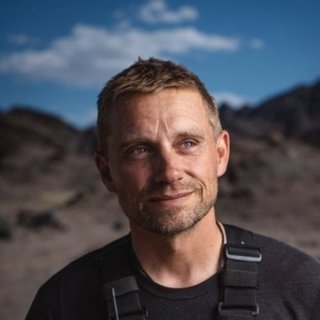 Headshot of Dave Lucas.