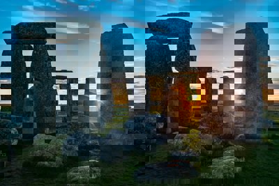 Stonehenge at dusk