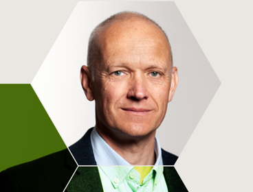 Headshot of Stephen Jones.