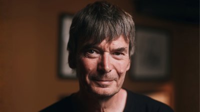 Headshot of Ian Rankin.