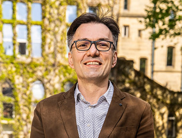 Stefan Bouzaroviski headshot.