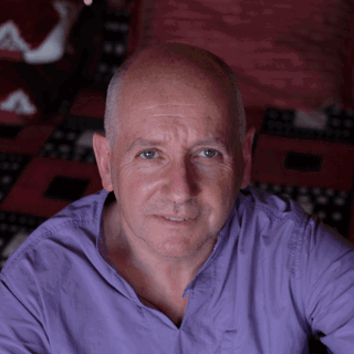 Headshot of Mark Evans.