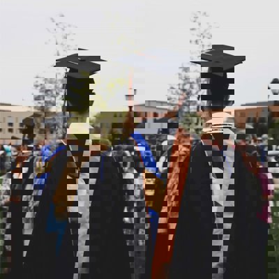 People graduating University 