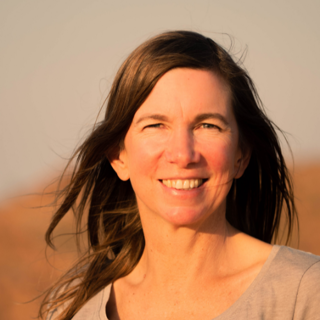 Headshot of Catherine Edsell.